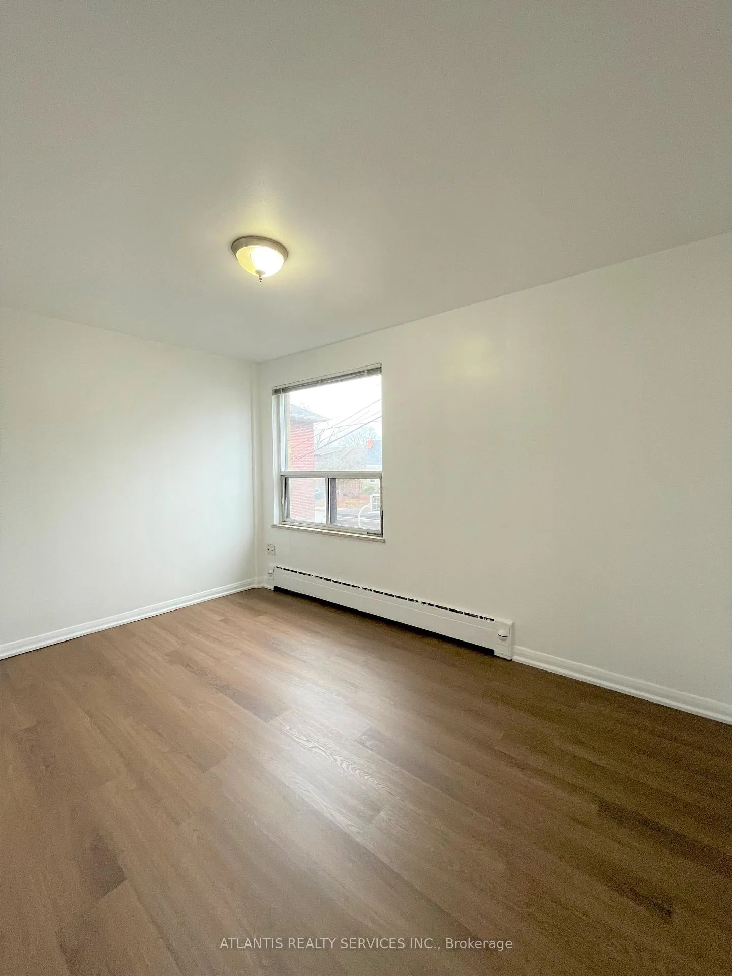 Photo 7 of Unit 7, 67 Lake Shore Drive, Etobicoke, New Toronto — HOMEH