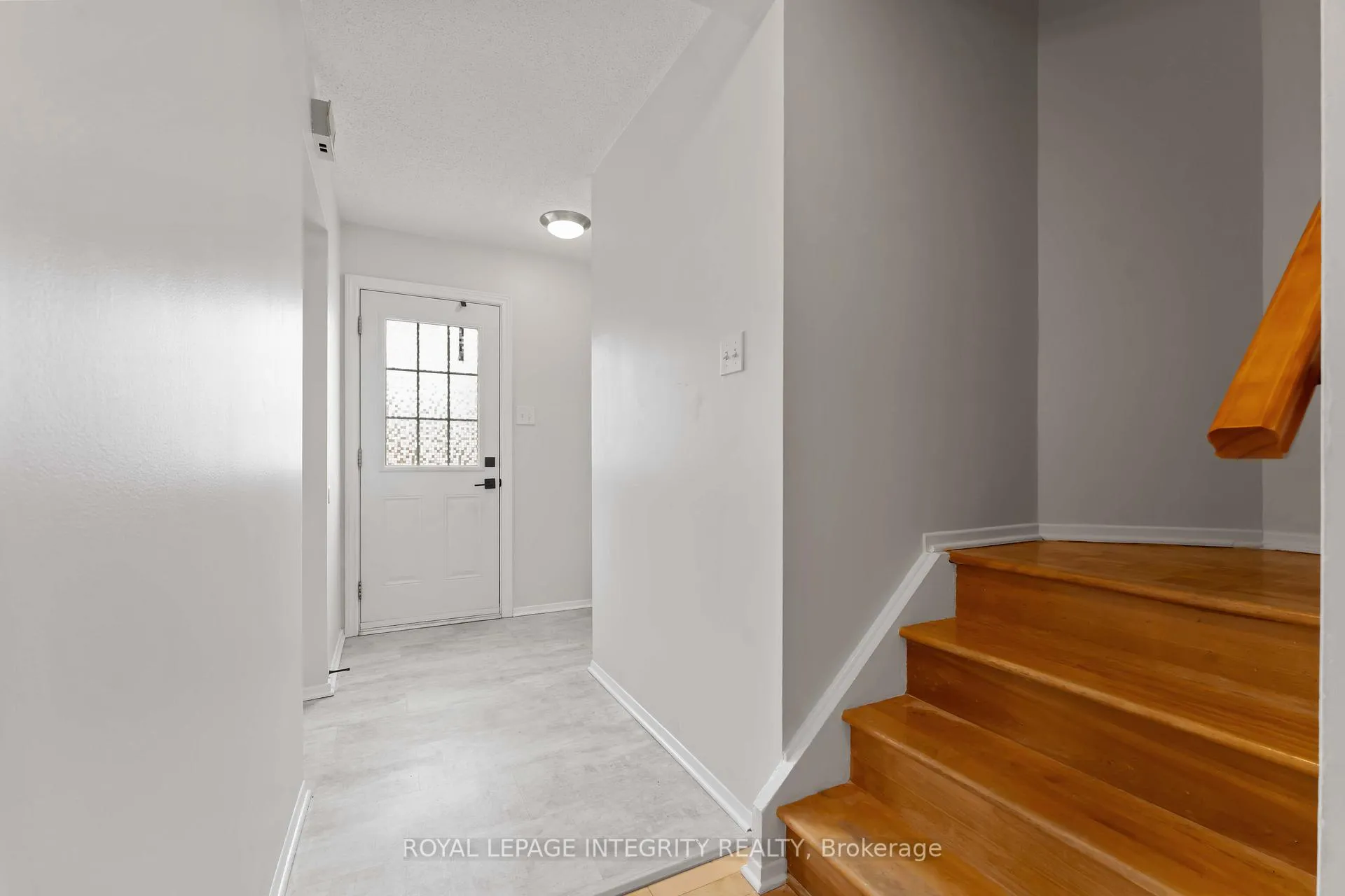 Photo 2 of Unit 19, 1585 Heron Road, Ottawa, Guildwood Estates - Urbandale Acres — HOMEH