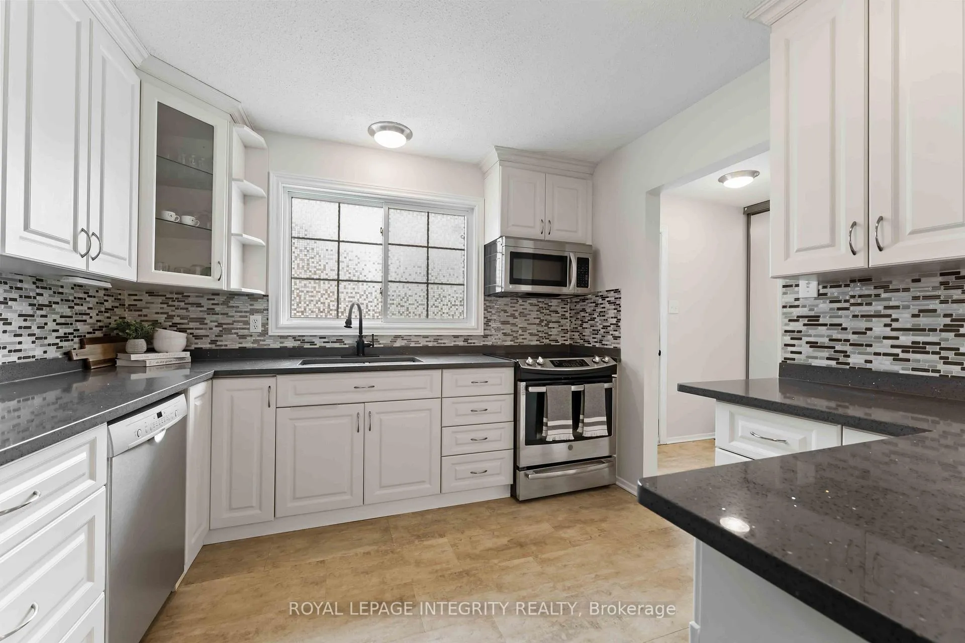 Photo 4 of Unit 19, 1585 Heron Road, Ottawa, Guildwood Estates - Urbandale Acres — HOMEH