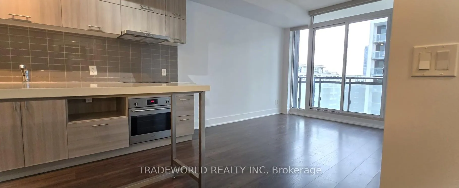 Photo 3 of Unit 913, 8081 Birchmount Road, Markham, Unionville — HOMEH