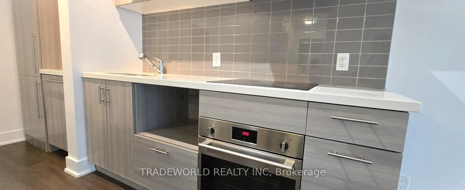 Photo 7 of Unit 913, 8081 Birchmount Road, Markham, Unionville — HOMEH