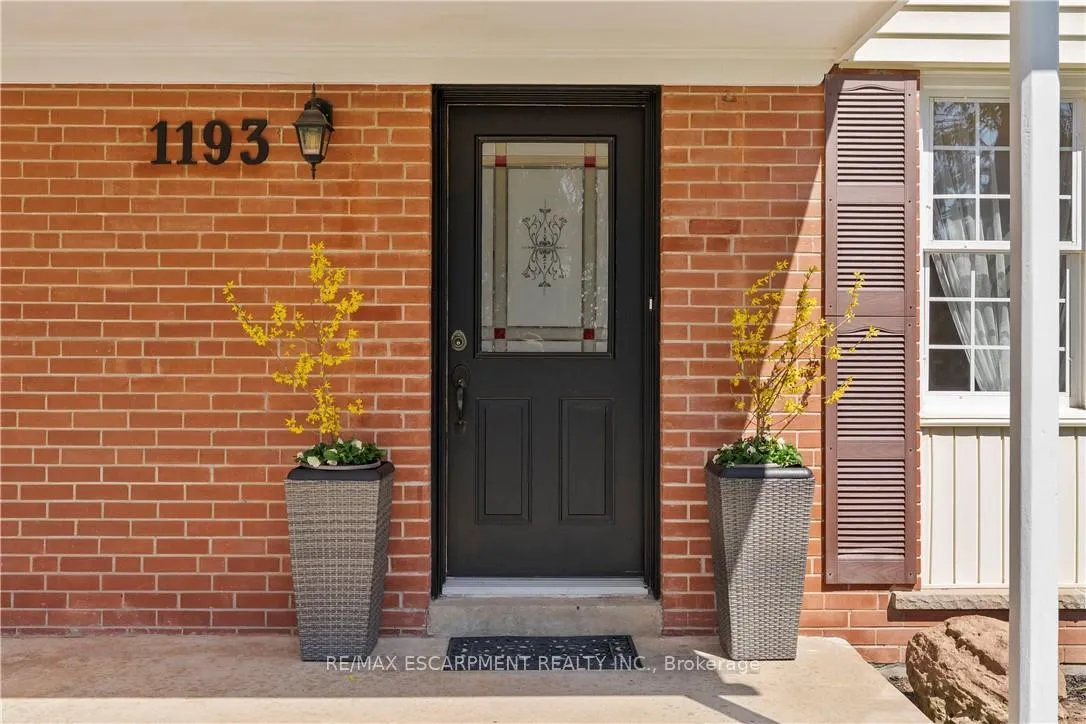 Photo 4 of 1193 Sixth Line, Oakville, College Park — HOMEH