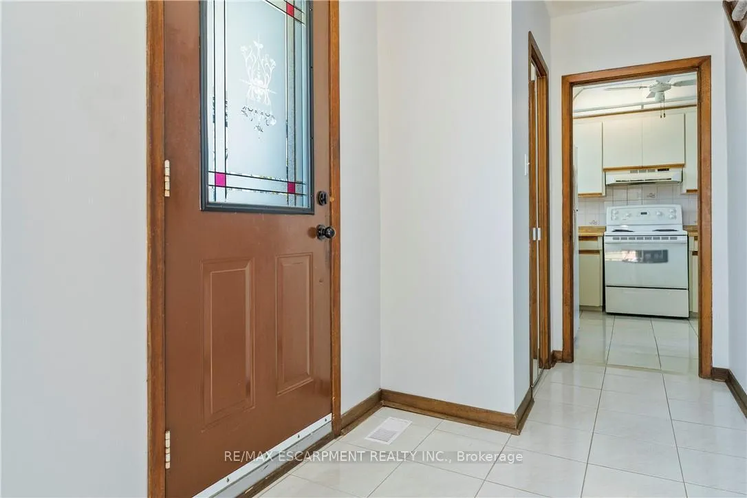 Photo 5 of 1193 Sixth Line, Oakville, College Park — HOMEH