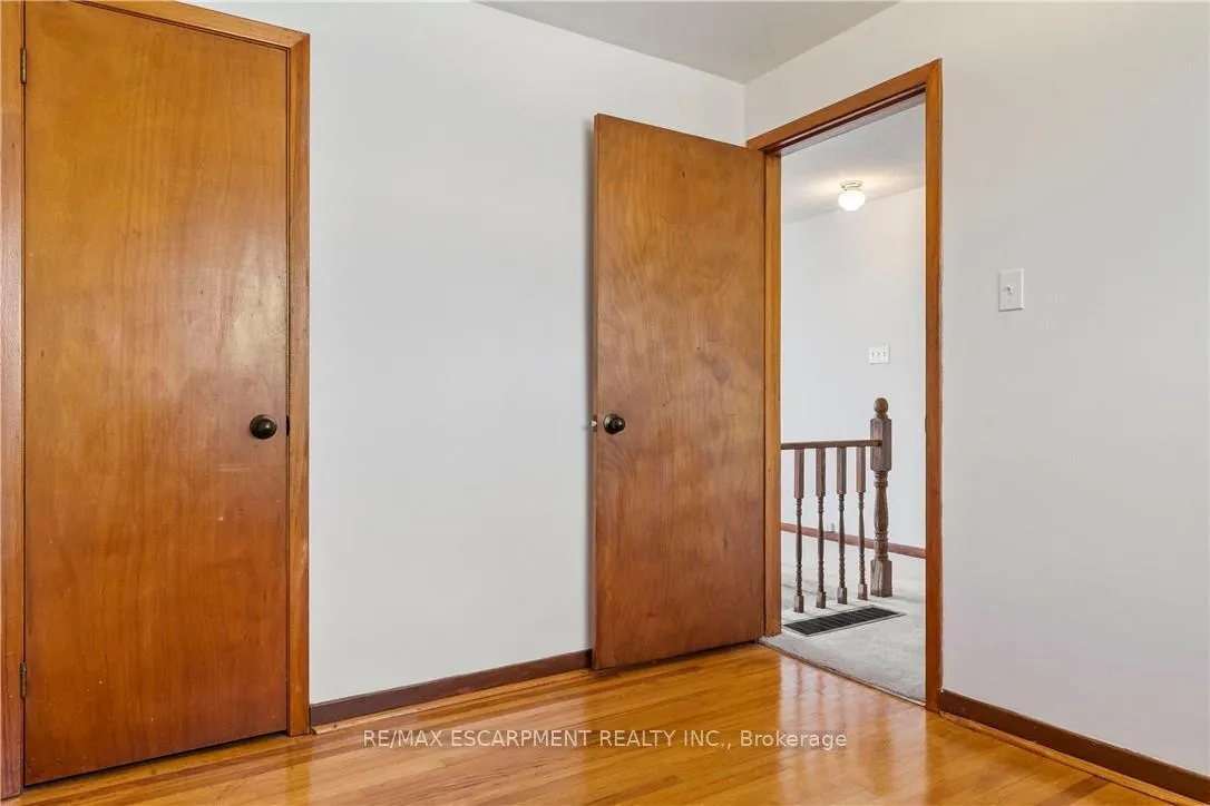 Photo 24 of 1193 Sixth Line, Oakville, College Park — HOMEH