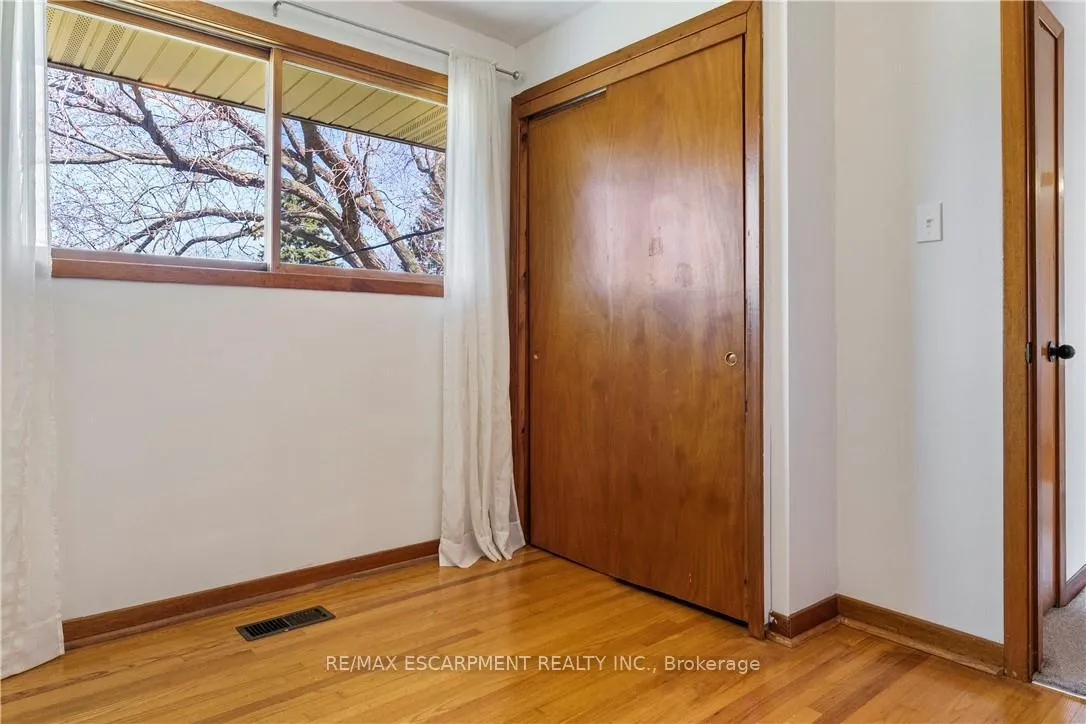 Photo 26 of 1193 Sixth Line, Oakville, College Park — HOMEH