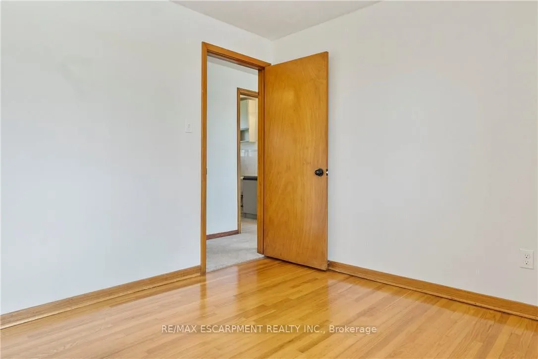 Photo 28 of 1193 Sixth Line, Oakville, College Park — HOMEH