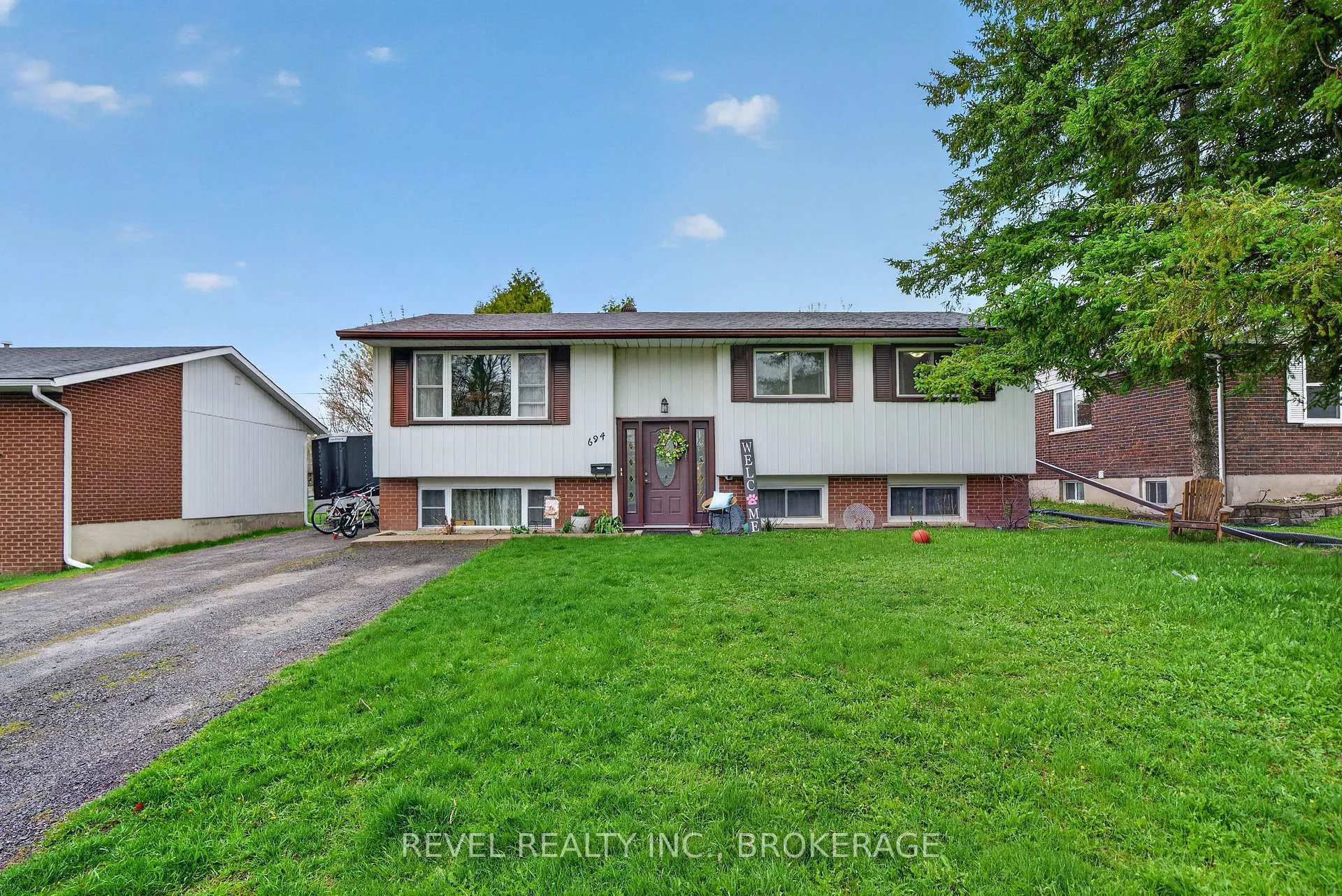 Photo 1 of 694 High Gate Park Drive, Kingston, South of Taylor-Kidd Blvd — HOMEH