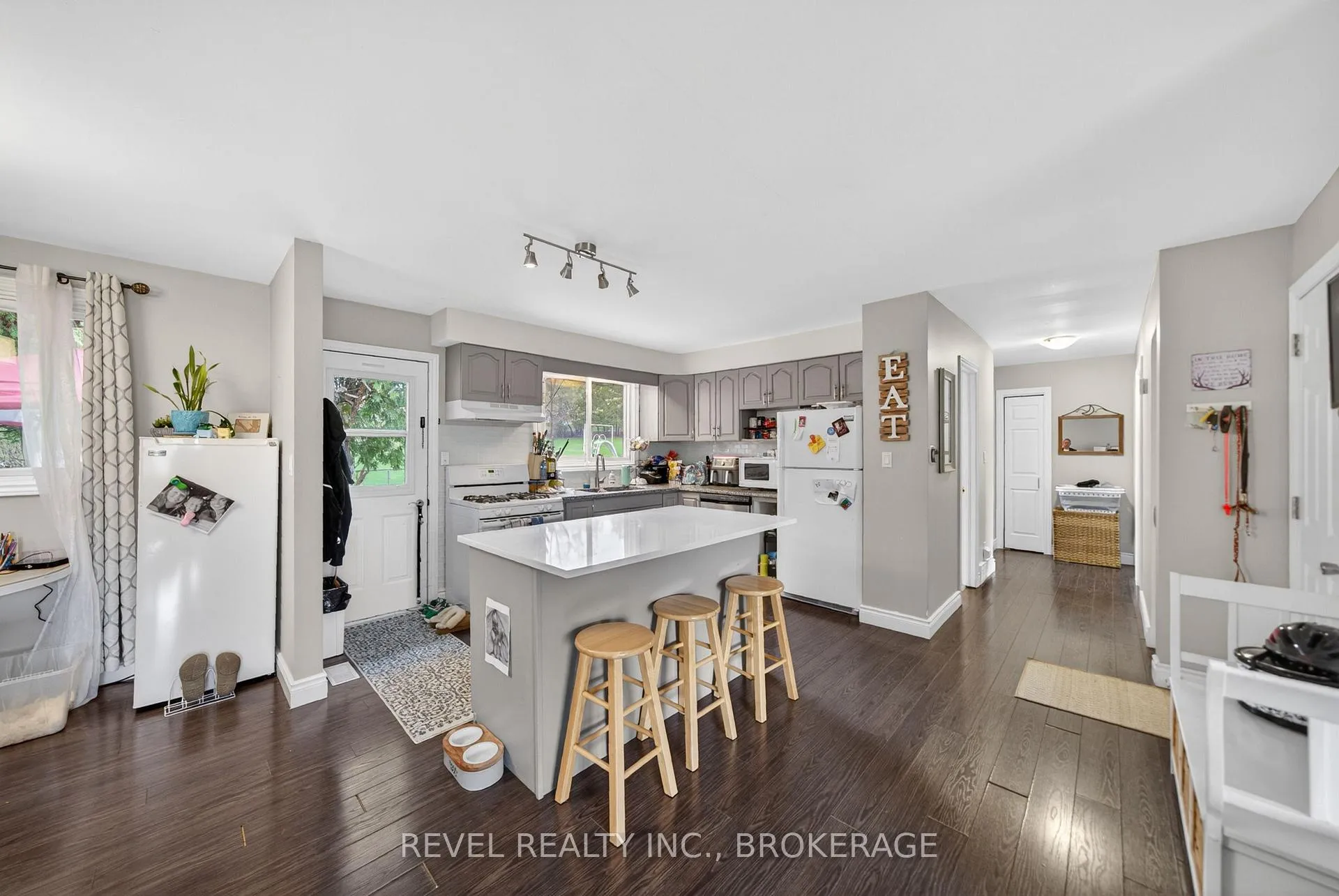 Photo 10 of 694 High Gate Park Drive, Kingston, South of Taylor-Kidd Blvd — HOMEH