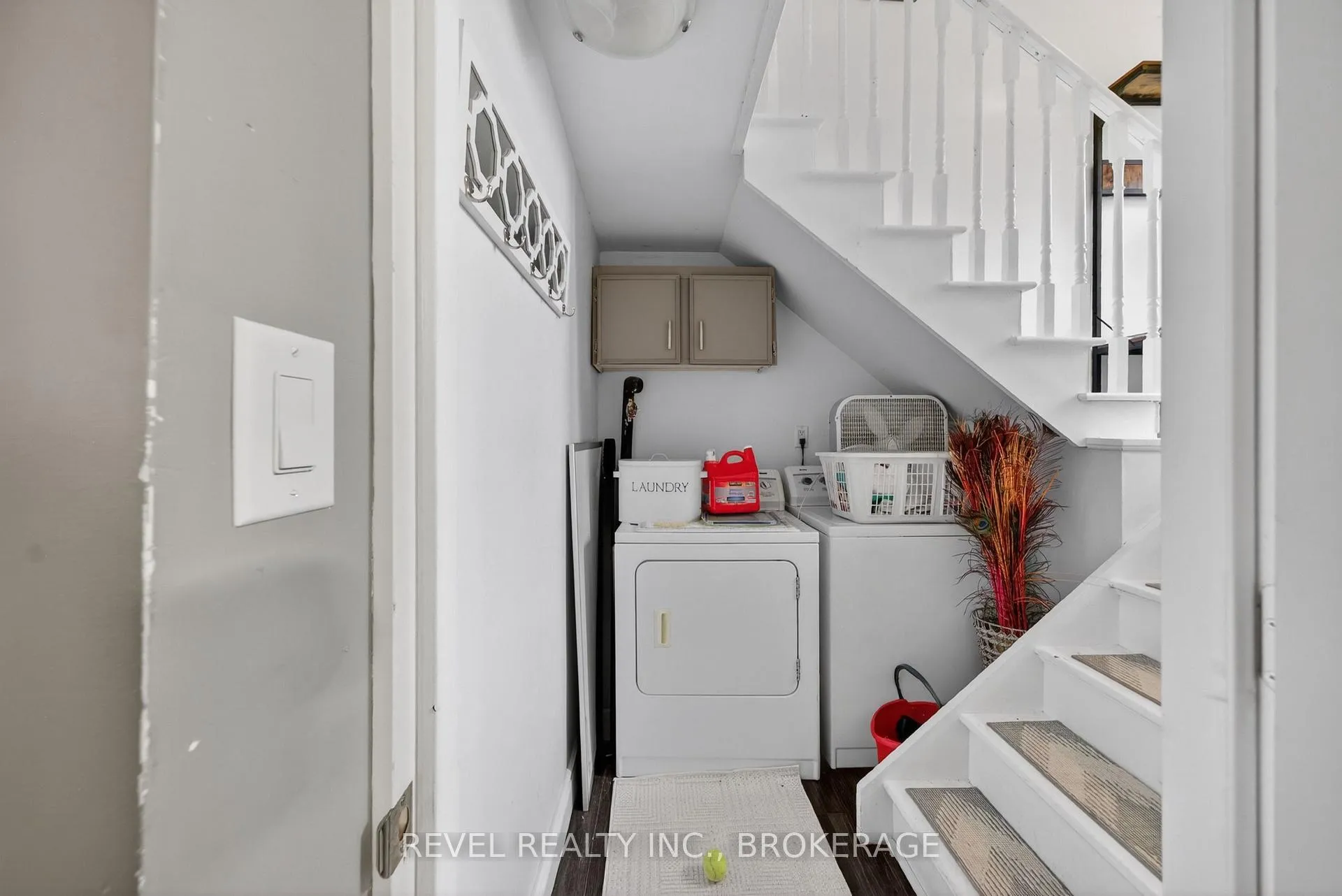 Photo 21 of 694 High Gate Park Drive, Kingston, South of Taylor-Kidd Blvd — HOMEH