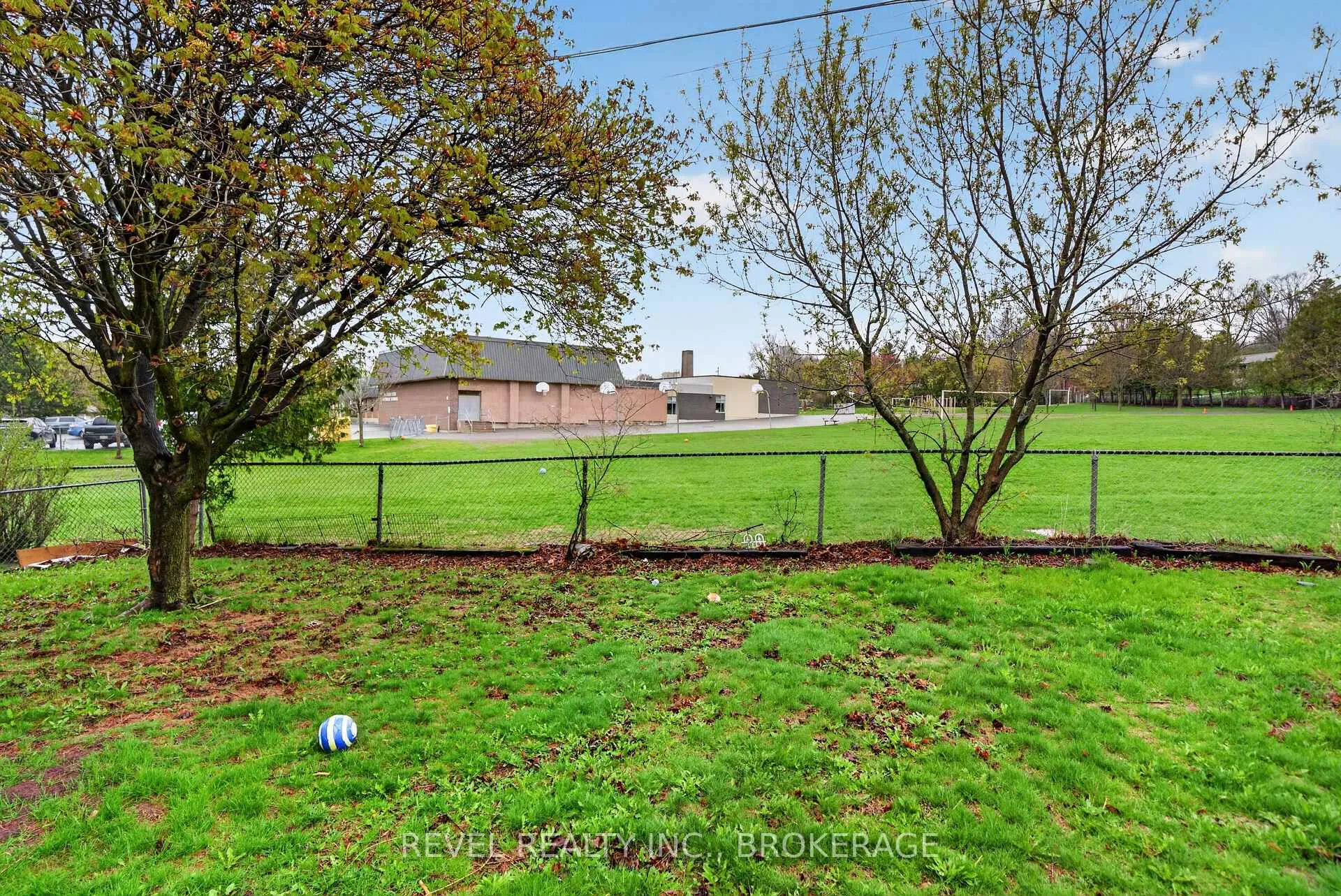 Photo 31 of 694 High Gate Park Drive, Kingston, South of Taylor-Kidd Blvd — HOMEH