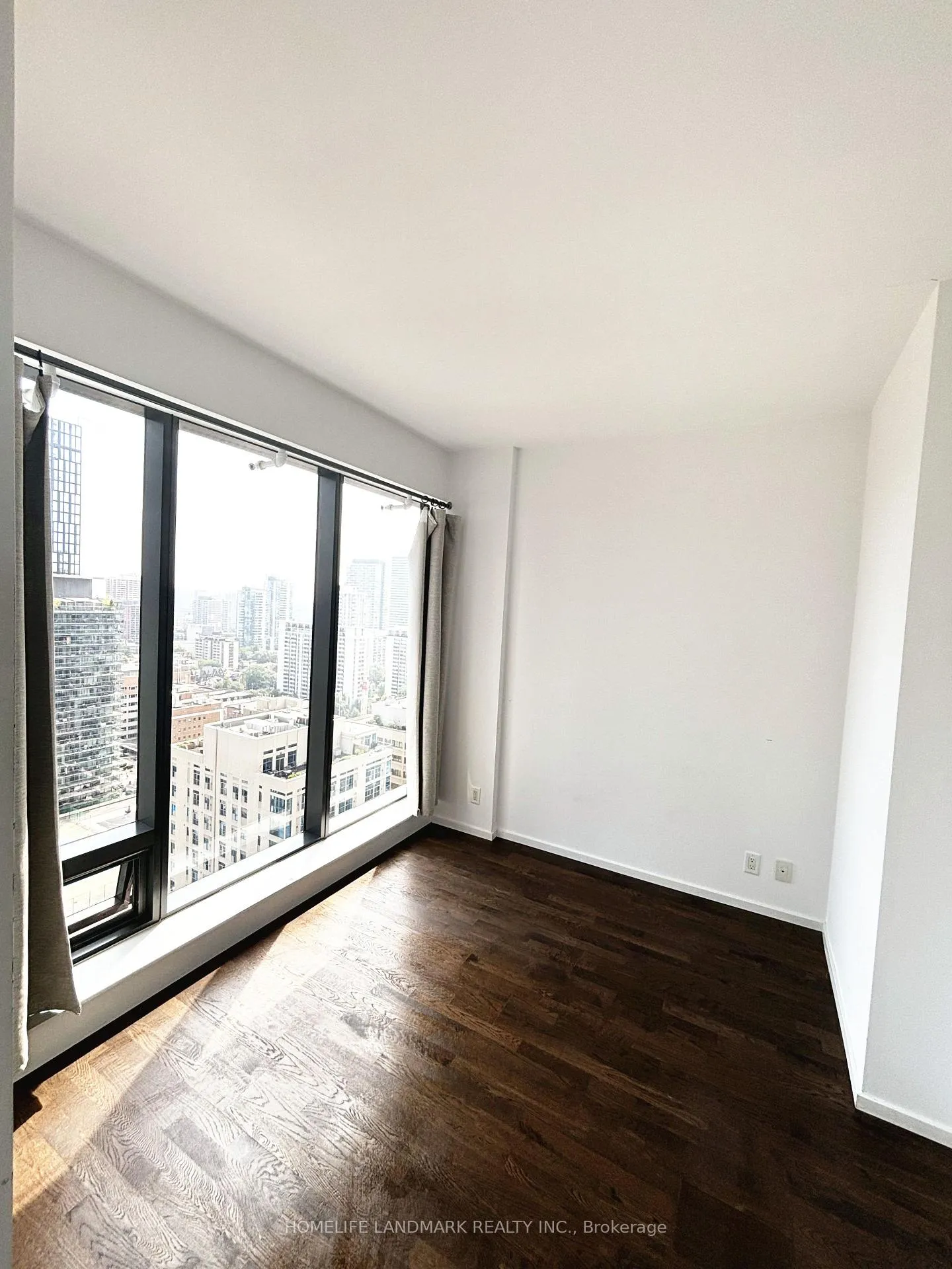 Photo 2 of Unit 2101, 5 St. Joseph Street, Toronto, Bay Street Corridor — HOMEH
