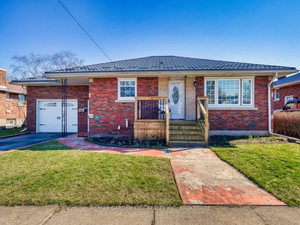 Front of 52 Carter Street