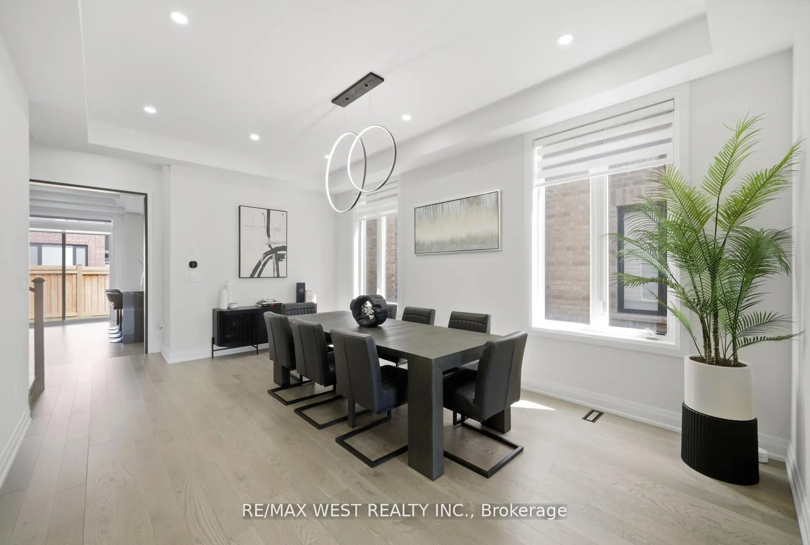 Photo 6 of 99 Coldwell Bay Circle, Vaughan, Kleinburg — HOMEH