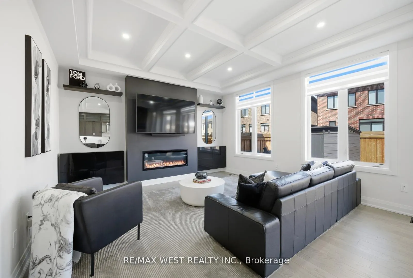 Photo 16 of 99 Coldwell Bay Circle, Vaughan, Kleinburg — HOMEH