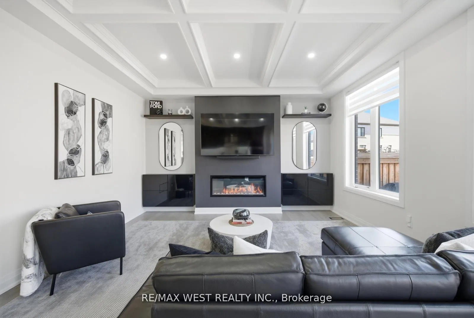 Photo 17 of 99 Coldwell Bay Circle, Vaughan, Kleinburg — HOMEH