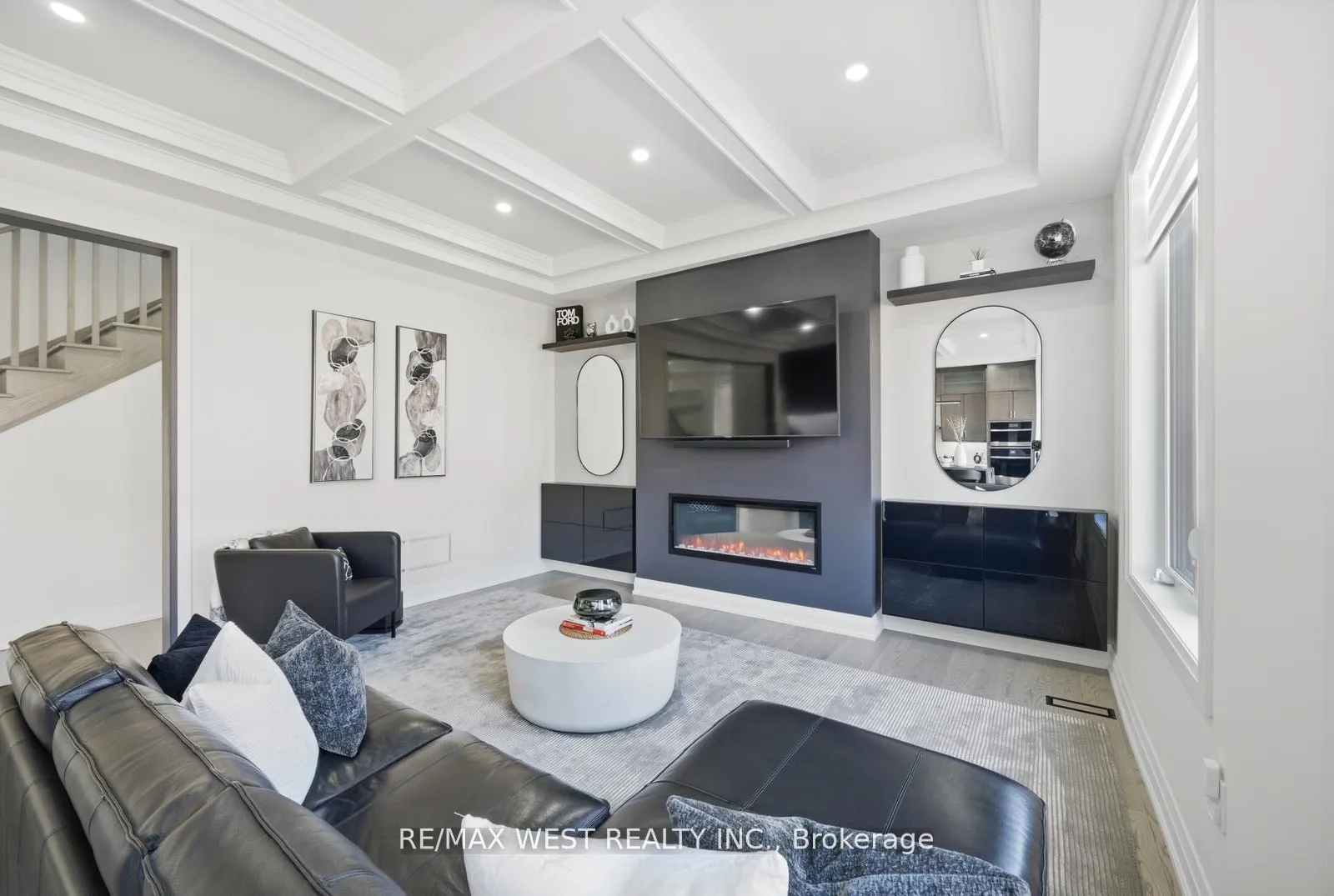 Photo 18 of 99 Coldwell Bay Circle, Vaughan, Kleinburg — HOMEH