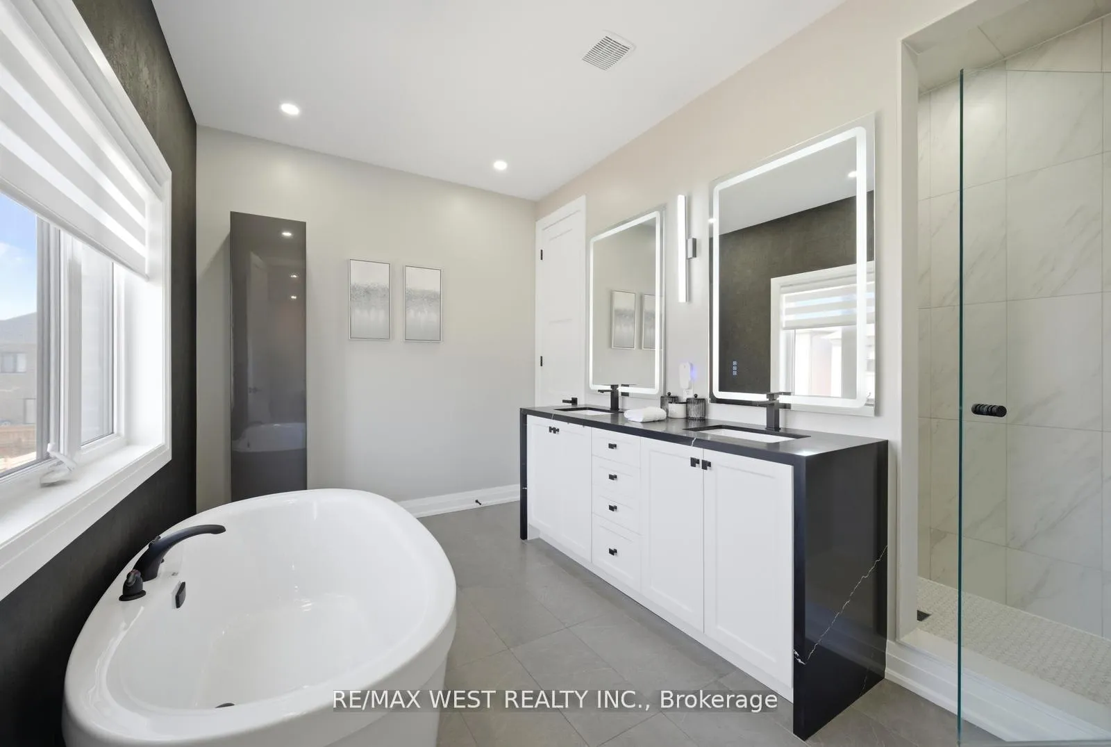 Photo 26 of 99 Coldwell Bay Circle, Vaughan, Kleinburg — HOMEH