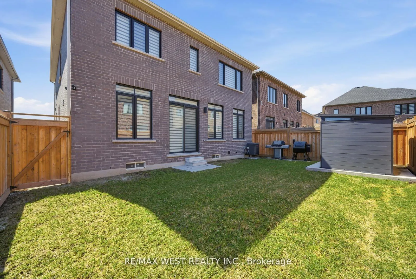 Photo 42 of 99 Coldwell Bay Circle, Vaughan, Kleinburg — HOMEH