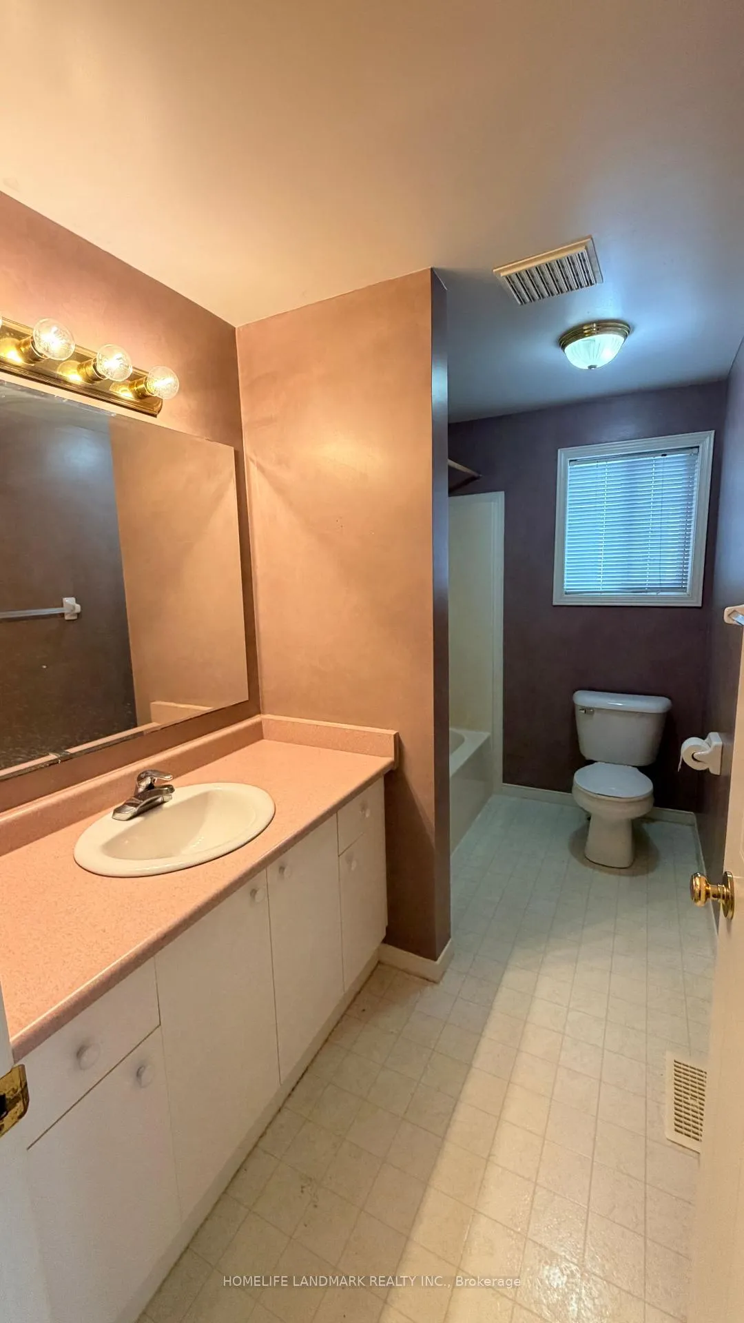 Photo 13 of 257 Pineland Place, Waterloo — HOMEH