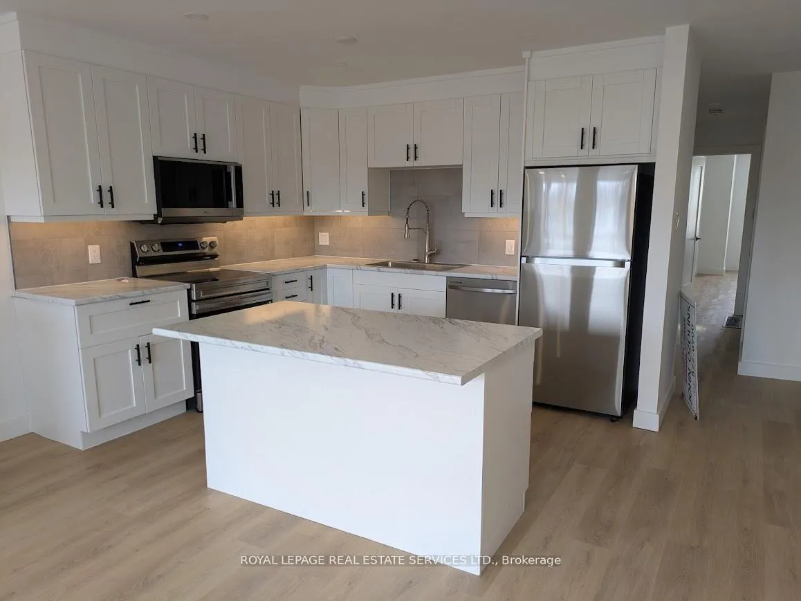 Photo 1 of Unit Upper, 272 Lakeshore Road E, Mississauga, Port Credit — HOMEH