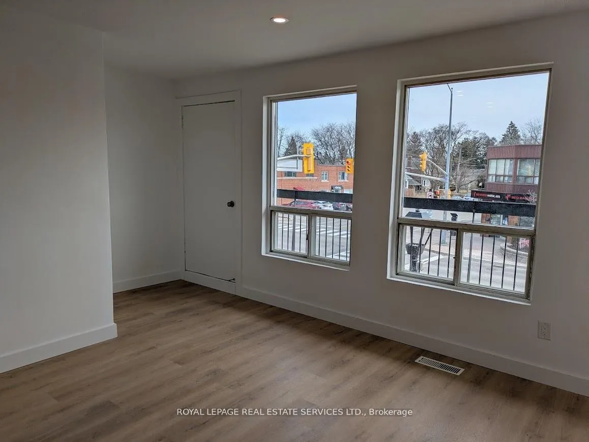 Photo 8 of Unit Upper, 272 Lakeshore Road E, Mississauga, Port Credit — HOMEH