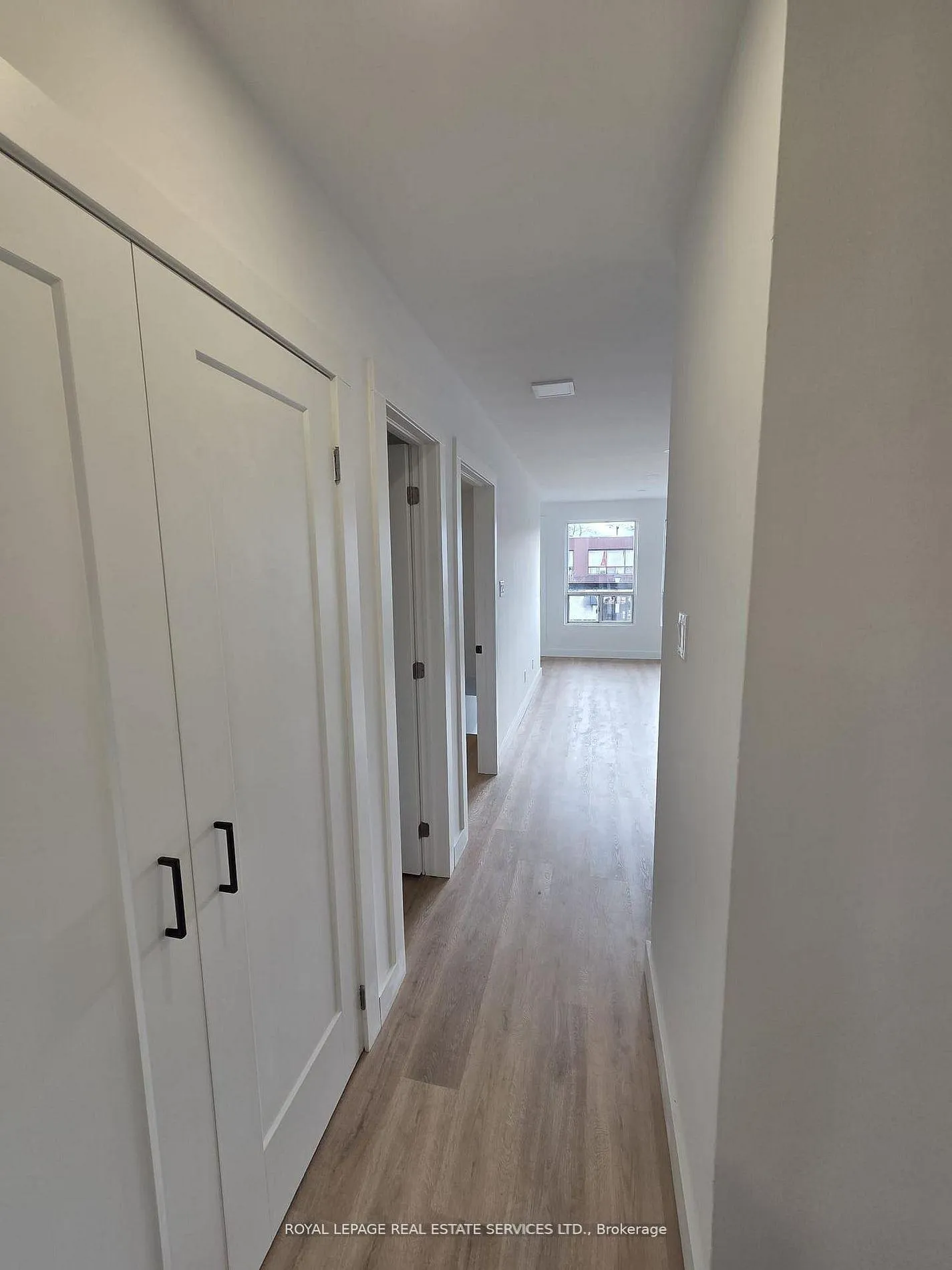 Photo 9 of Unit Upper, 272 Lakeshore Road E, Mississauga, Port Credit — HOMEH