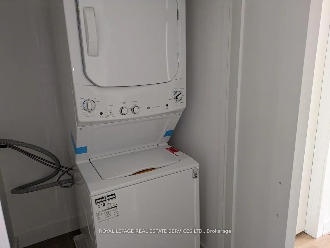 Photo 10 of Unit Upper, 272 Lakeshore Road E, Mississauga, Port Credit — HOMEH