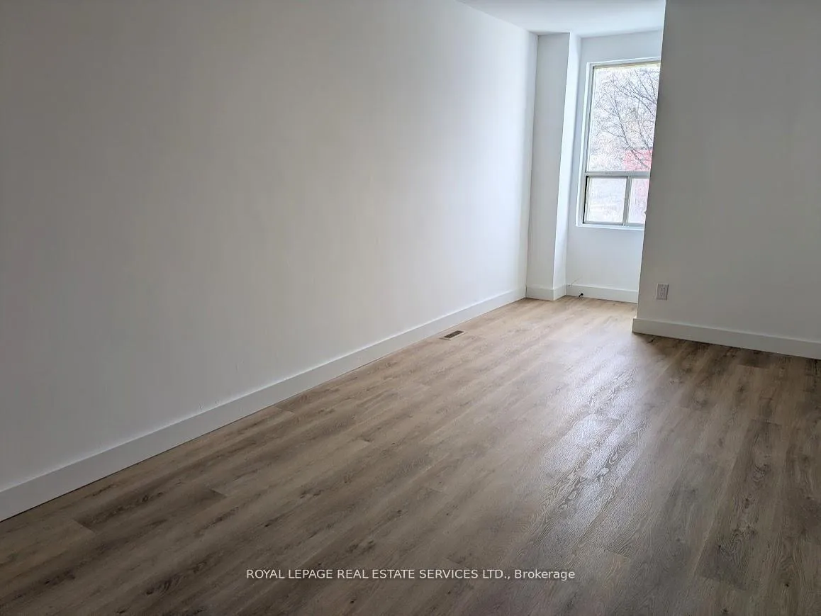 Photo 15 of Unit Upper, 272 Lakeshore Road E, Mississauga, Port Credit — HOMEH