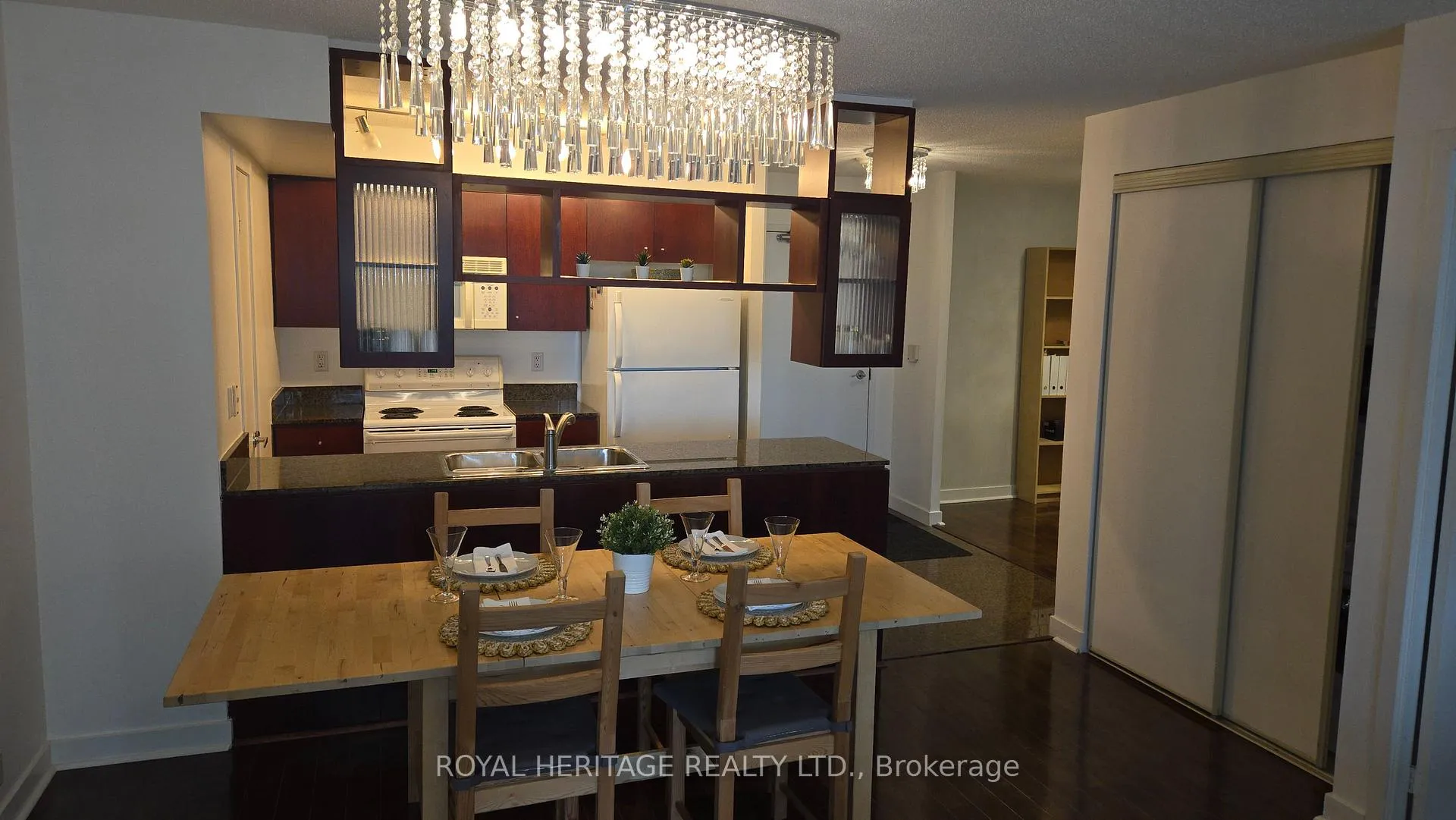 Photo 12 of Unit 1502, 397 Front Street, Toronto, Waterfront Communities — HOMEH