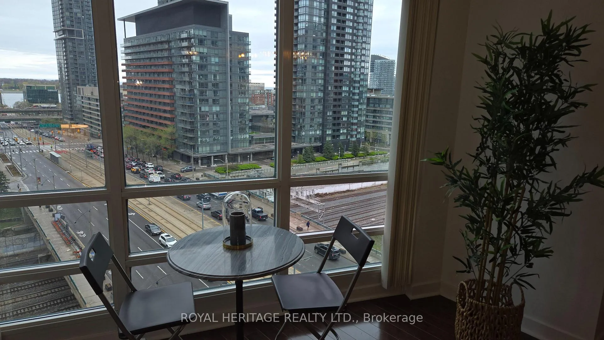 Photo 16 of Unit 1502, 397 Front Street, Toronto, Waterfront Communities — HOMEH