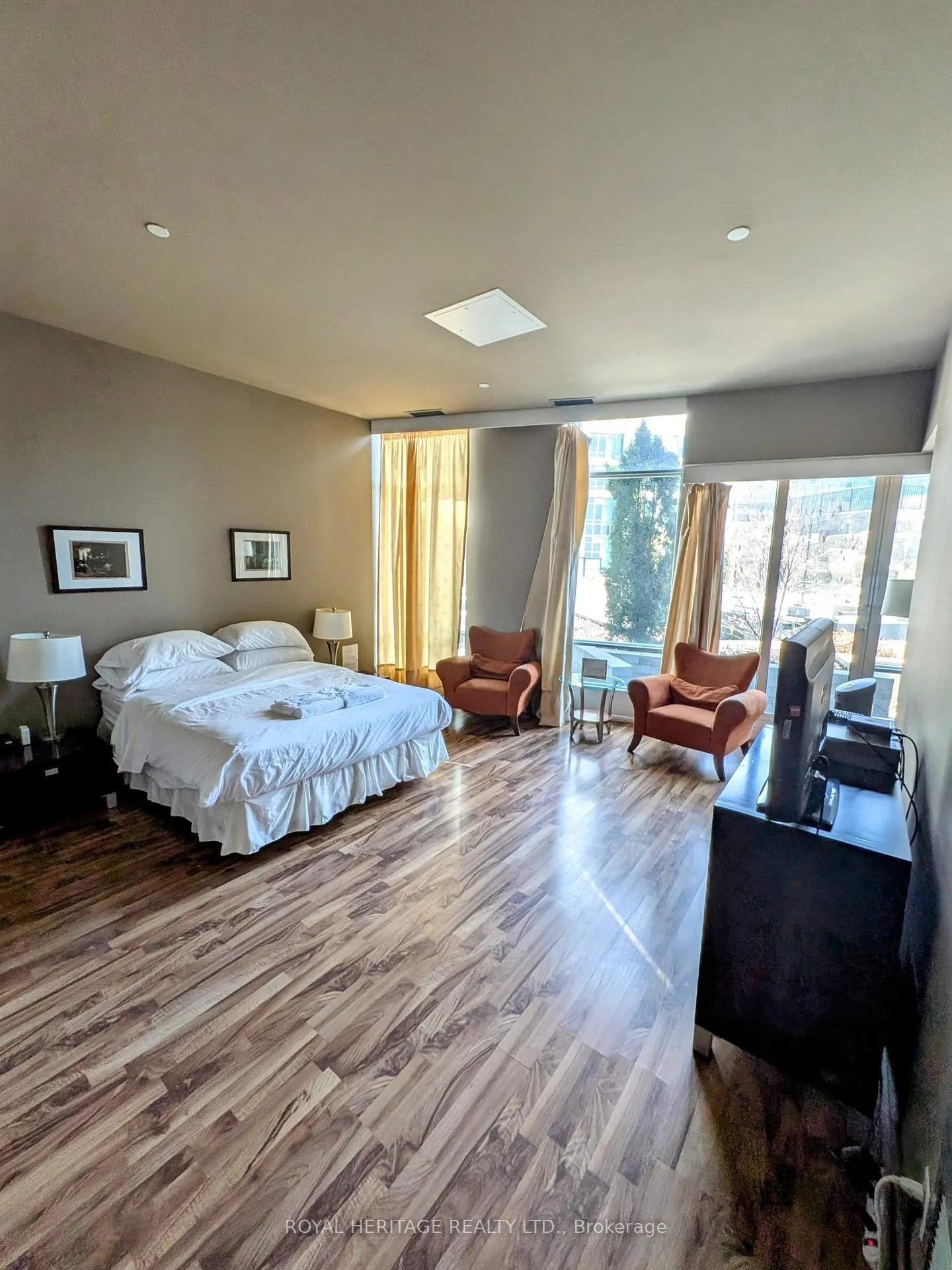 Photo 36 of Unit 1502, 397 Front Street, Toronto, Waterfront Communities — HOMEH