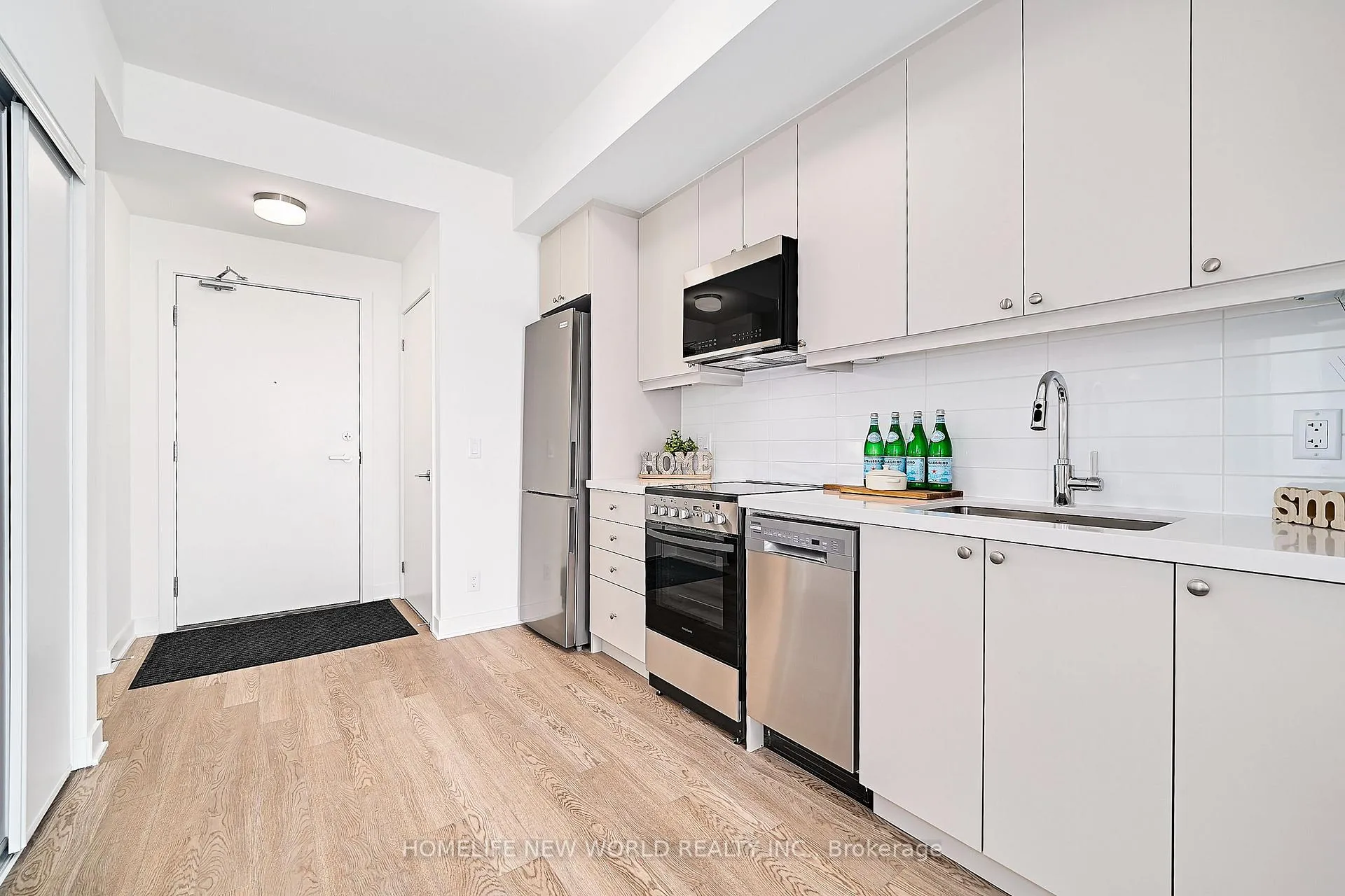 Photo 9 of Unit 330, 51 Clarington Boulevard, Clarington, Bowmanville — HOMEH