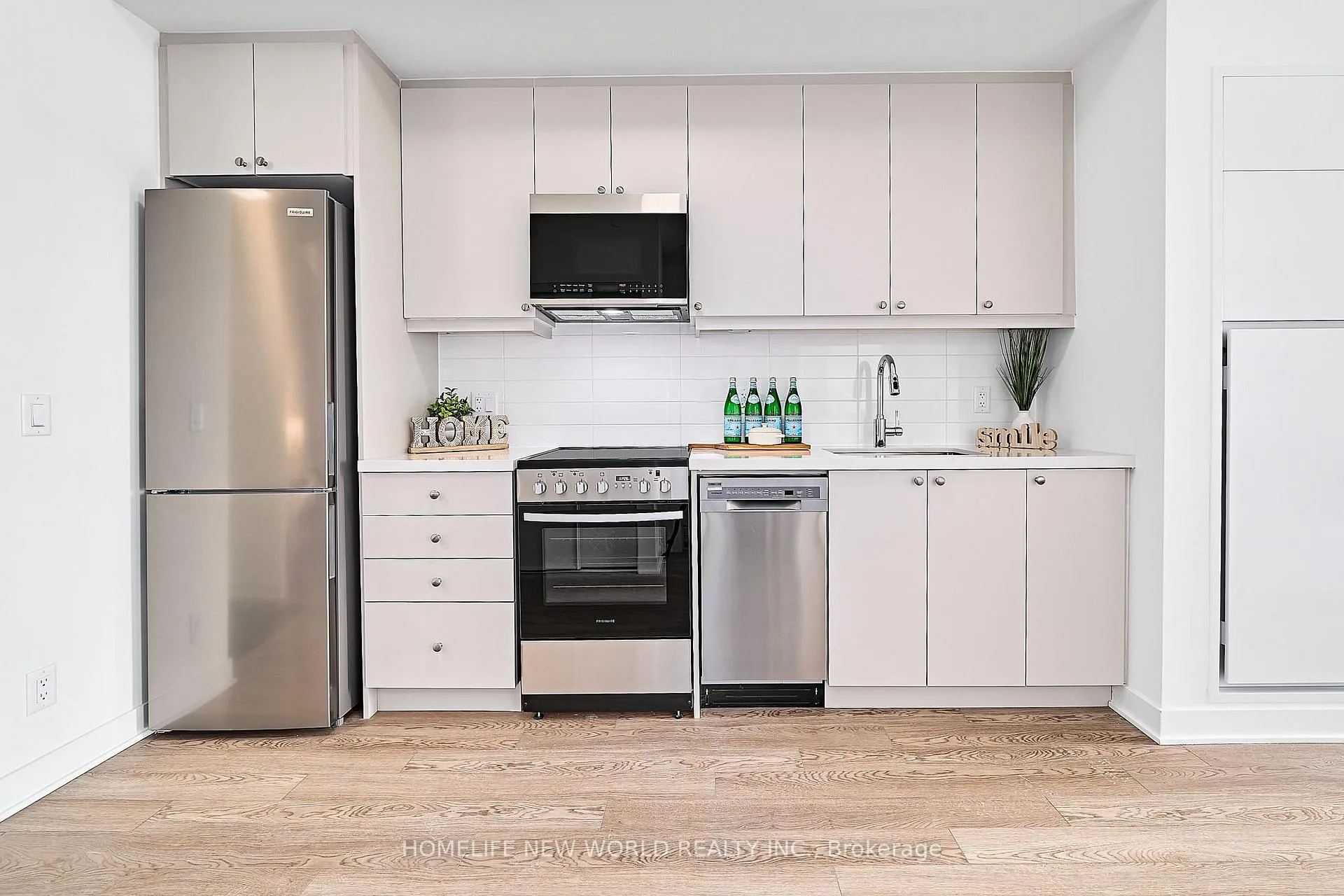 Photo 10 of Unit 330, 51 Clarington Boulevard, Clarington, Bowmanville — HOMEH