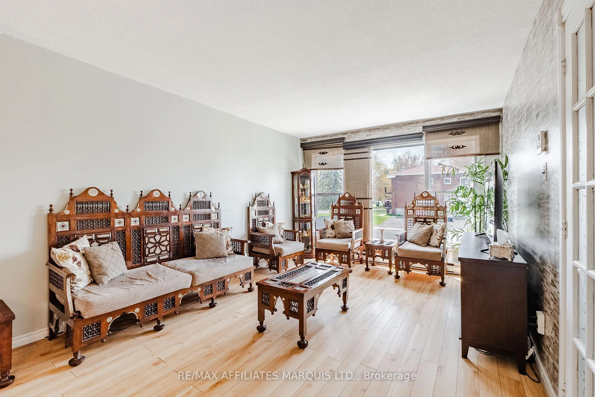 Photo 8 of 812 Glengarry Boulevard, Cornwall — HOMEH