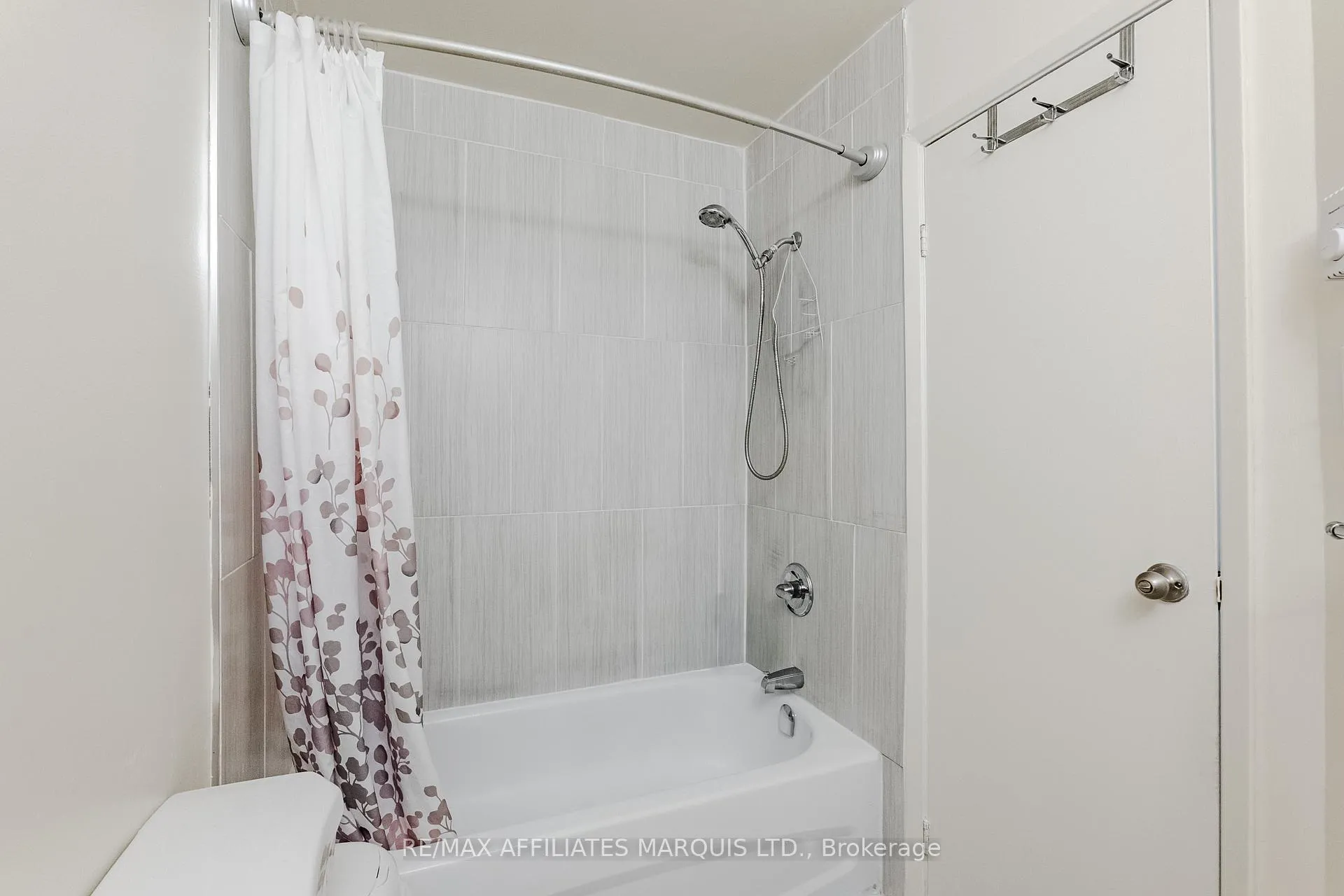 Photo 29 of 812 Glengarry Boulevard, Cornwall — HOMEH