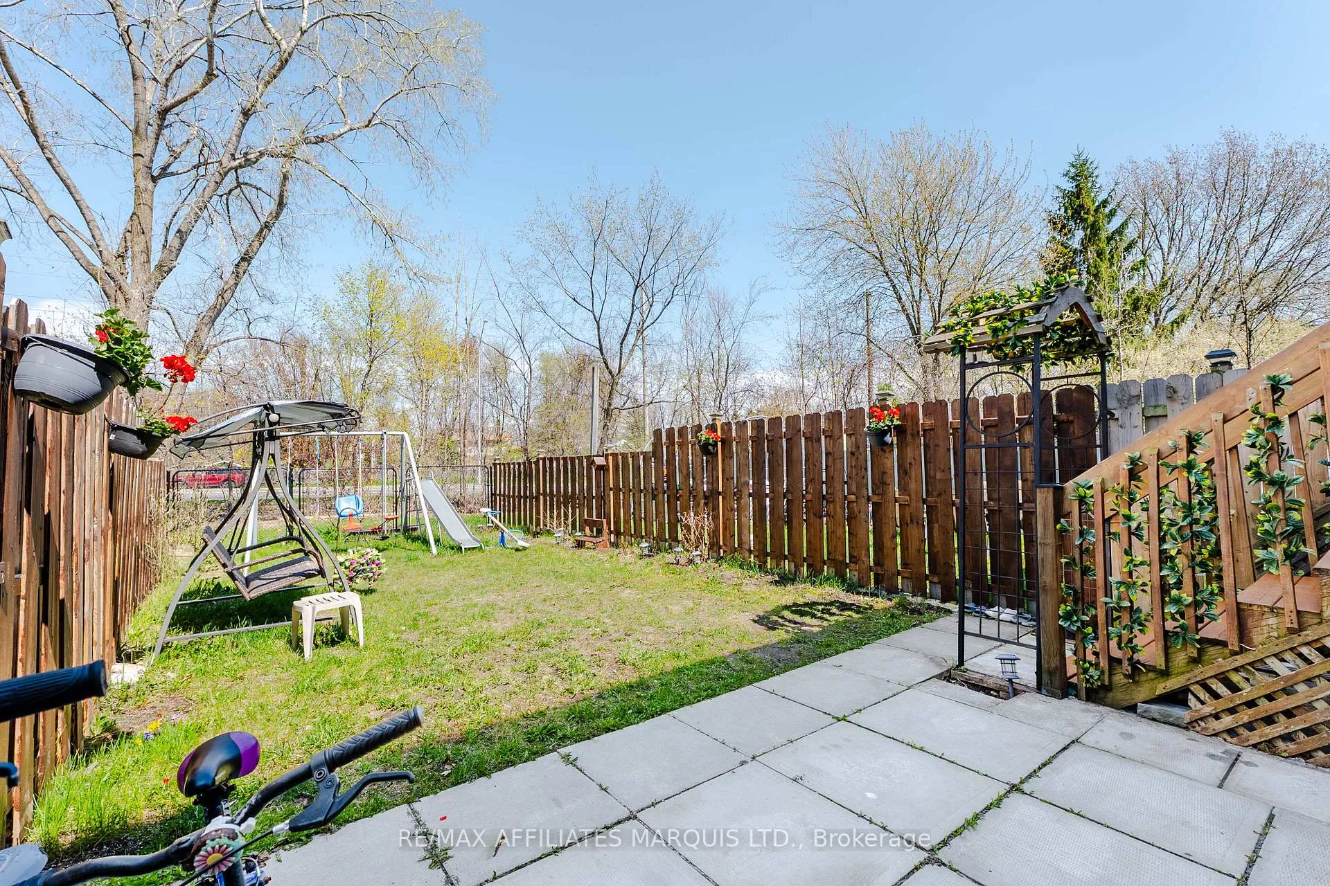 Photo 41 of 812 Glengarry Boulevard, Cornwall — HOMEH
