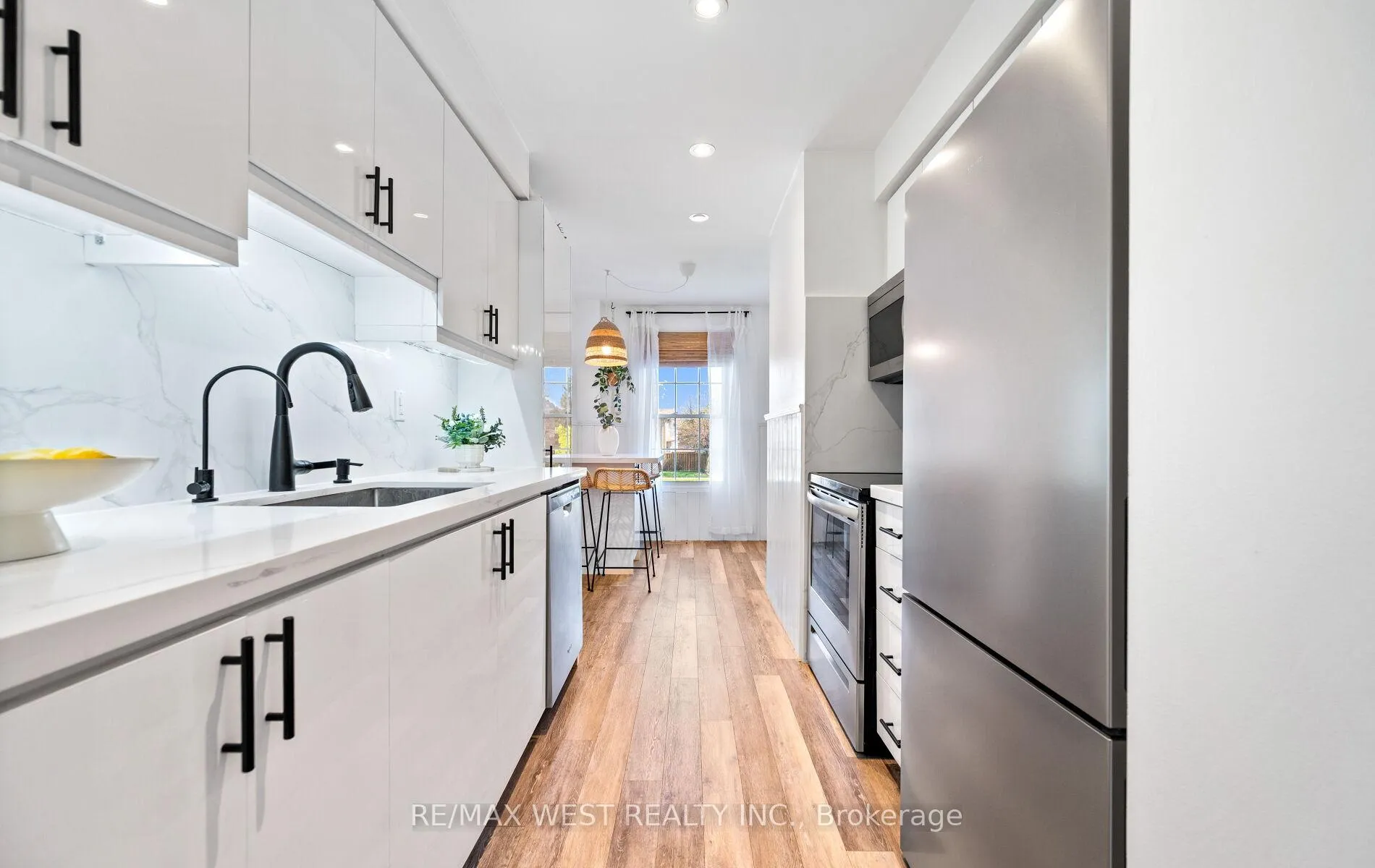 Photo 11 of Unit #16, 2935 Headon Forest Drive, Burlington, Headon — HOMEH
