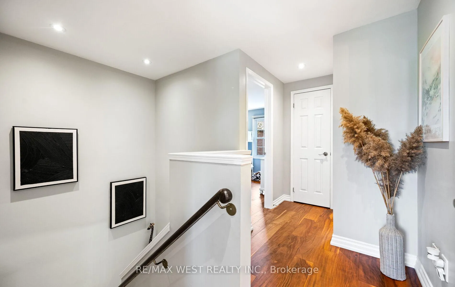 Photo 16 of Unit #16, 2935 Headon Forest Drive, Burlington, Headon — HOMEH