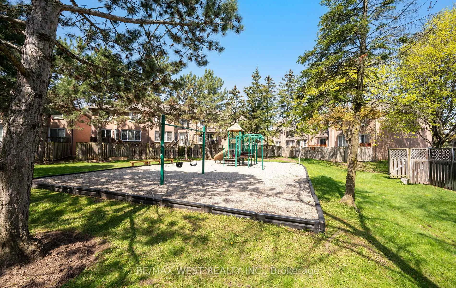 Photo 42 of Unit #16, 2935 Headon Forest Drive, Burlington, Headon — HOMEH