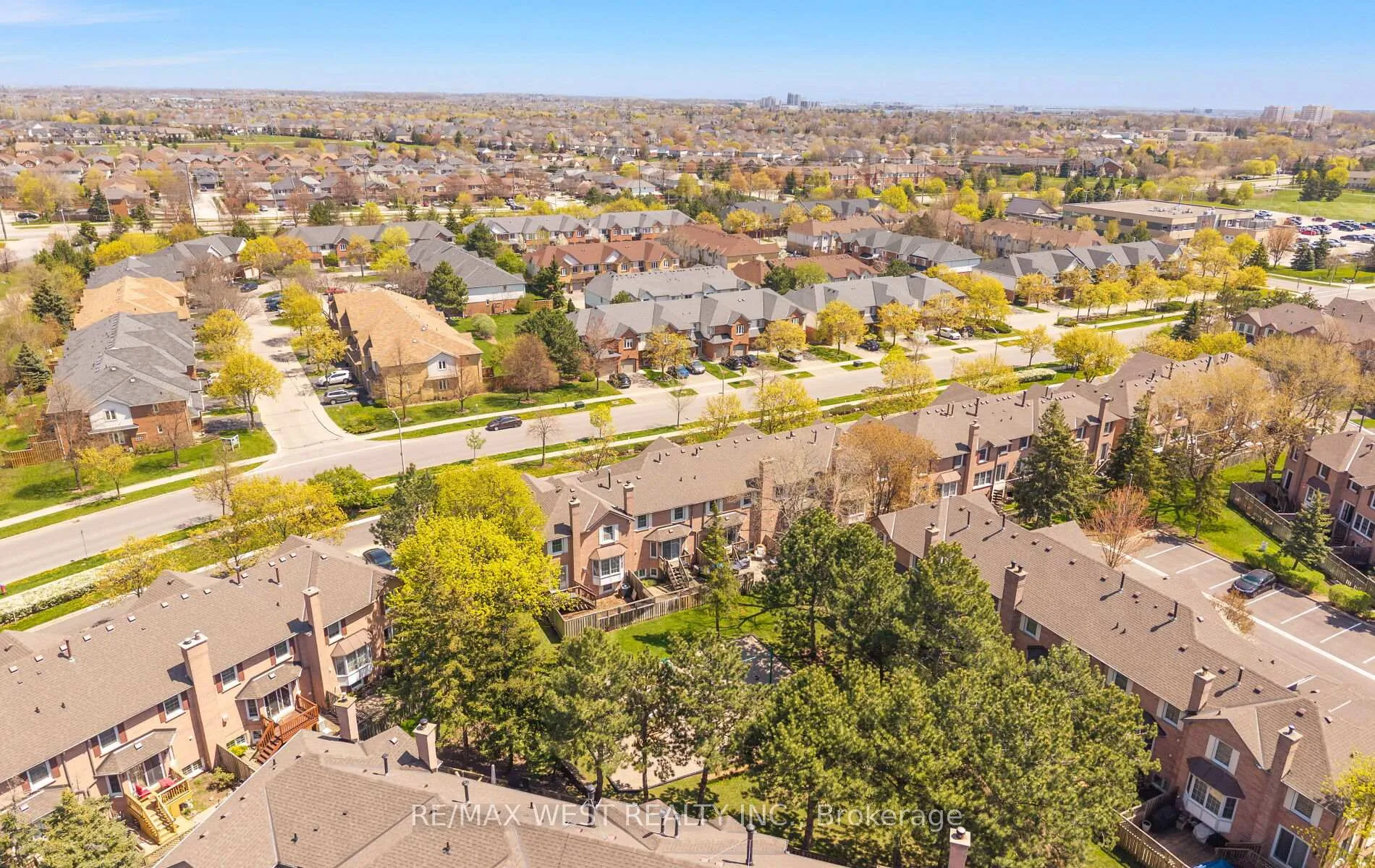 Photo 47 of Unit #16, 2935 Headon Forest Drive, Burlington, Headon — HOMEH