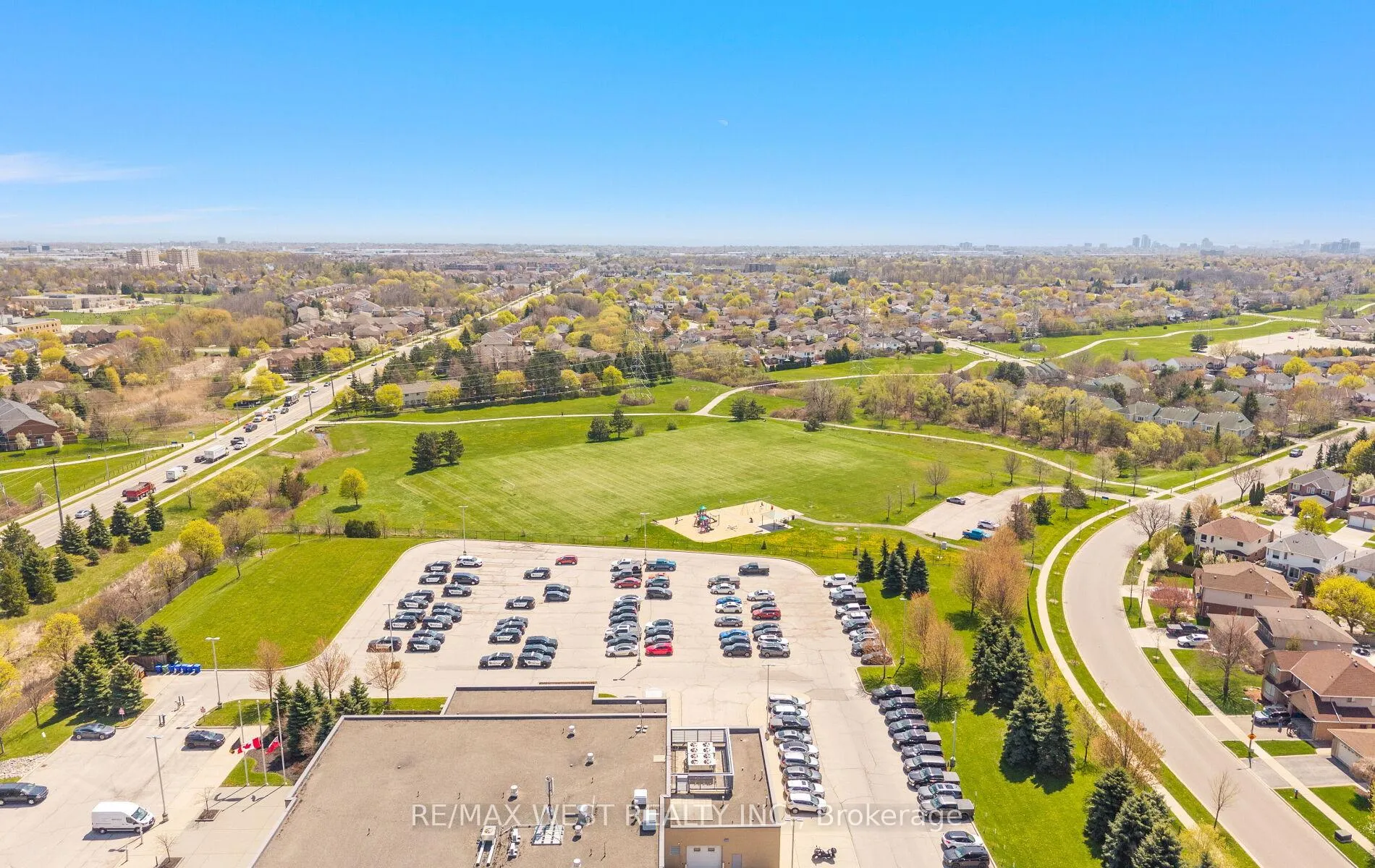 Photo 48 of Unit #16, 2935 Headon Forest Drive, Burlington, Headon — HOMEH