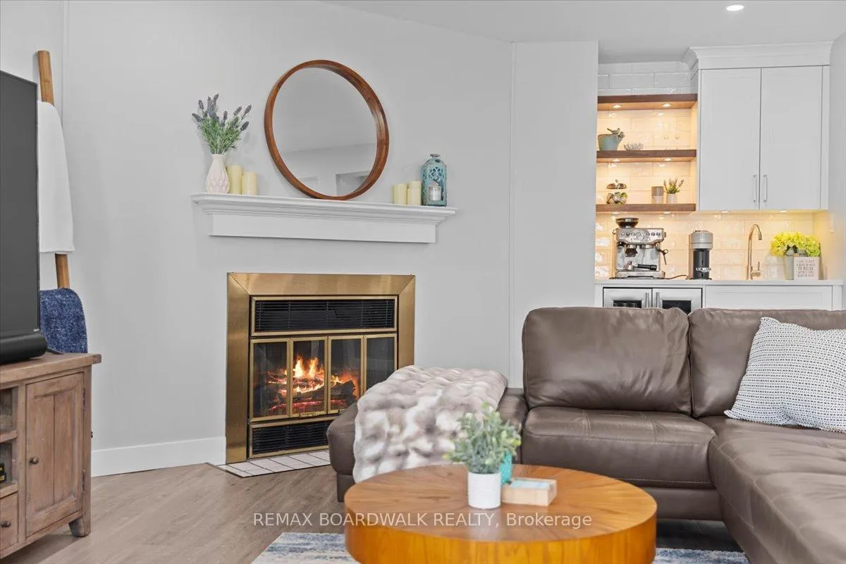 Photo 18 of 610 Falwyn Crescent, Ottawa, Fallingbrook/Ridgemount — HOMEH