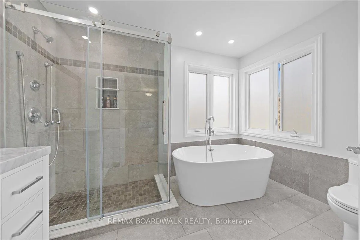 Photo 30 of 610 Falwyn Crescent, Ottawa, Fallingbrook/Ridgemount — HOMEH