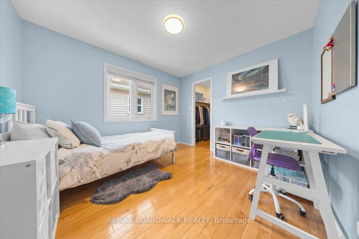 Photo 35 of 610 Falwyn Crescent, Ottawa, Fallingbrook/Ridgemount — HOMEH