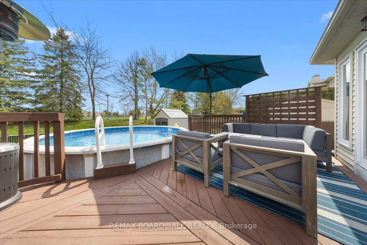 Photo 41 of 610 Falwyn Crescent, Ottawa, Fallingbrook/Ridgemount — HOMEH