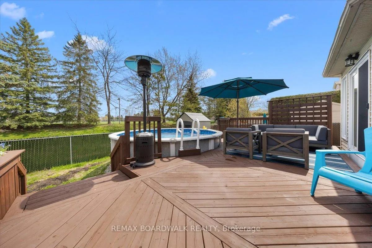 Photo 43 of 610 Falwyn Crescent, Ottawa, Fallingbrook/Ridgemount — HOMEH
