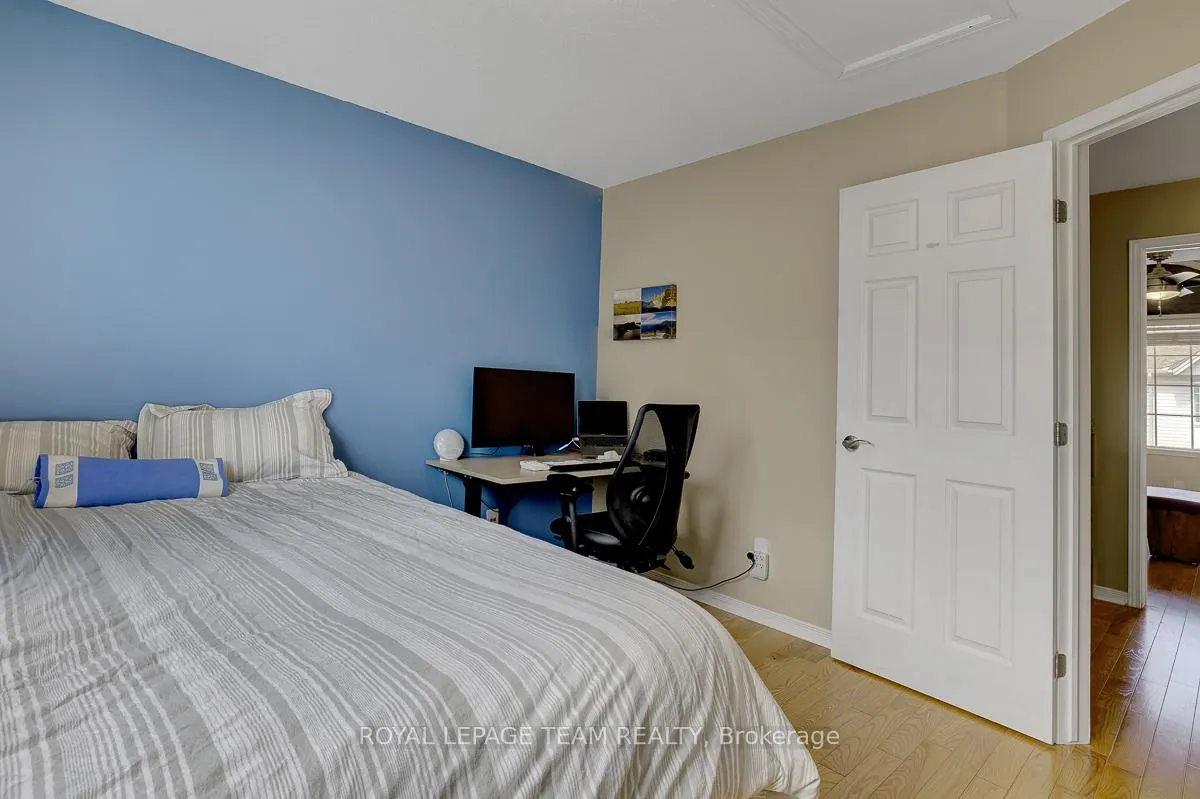 Photo 21 of 19 Santa Cruz Private, Ottawa, Riverview Park — HOMEH