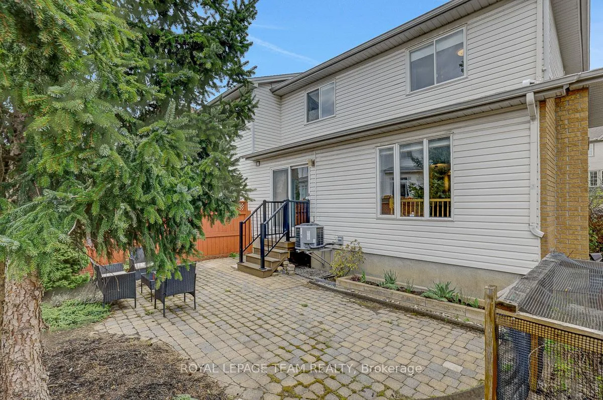 Photo 36 of 19 Santa Cruz Private, Ottawa, Riverview Park — HOMEH