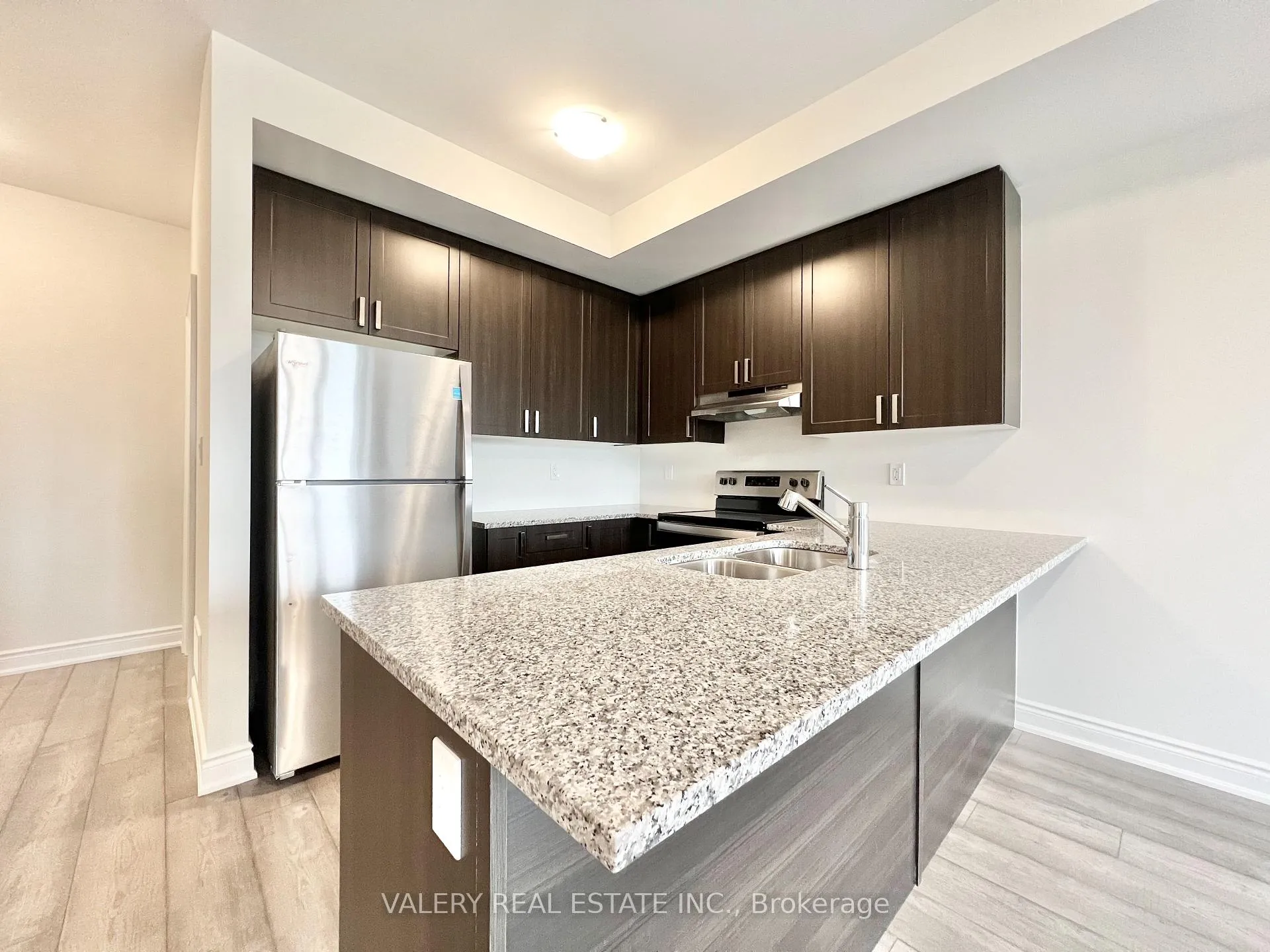 Photo 2 of 2667 Megdalen Path, Oshawa, Windfields — HOMEH