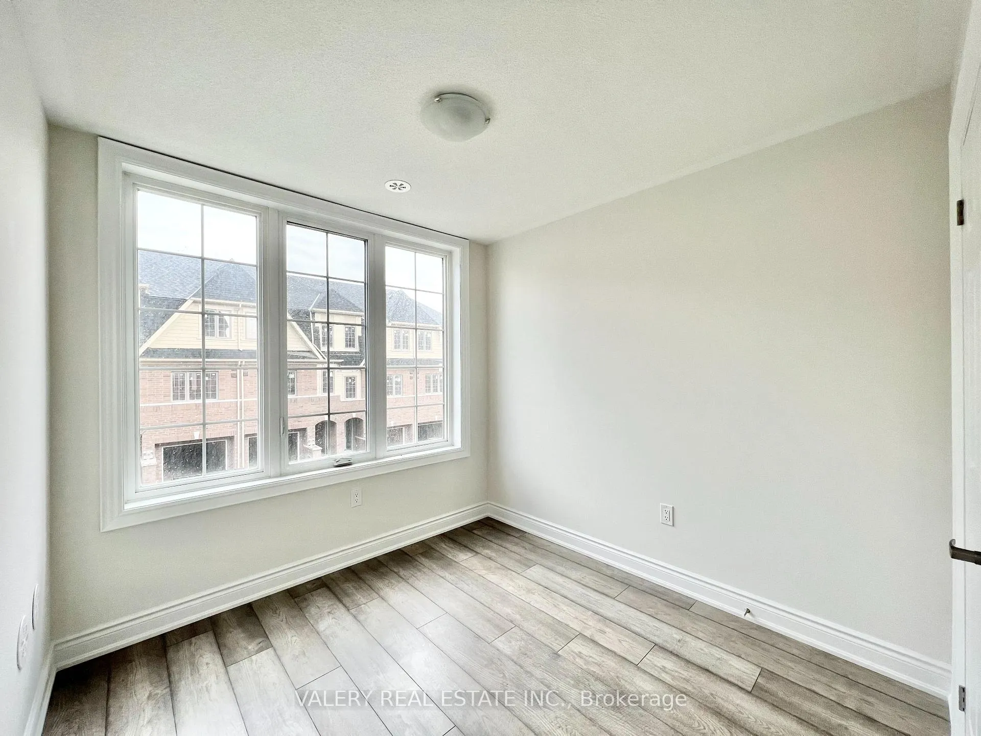 Photo 13 of 2667 Megdalen Path, Oshawa, Windfields — HOMEH